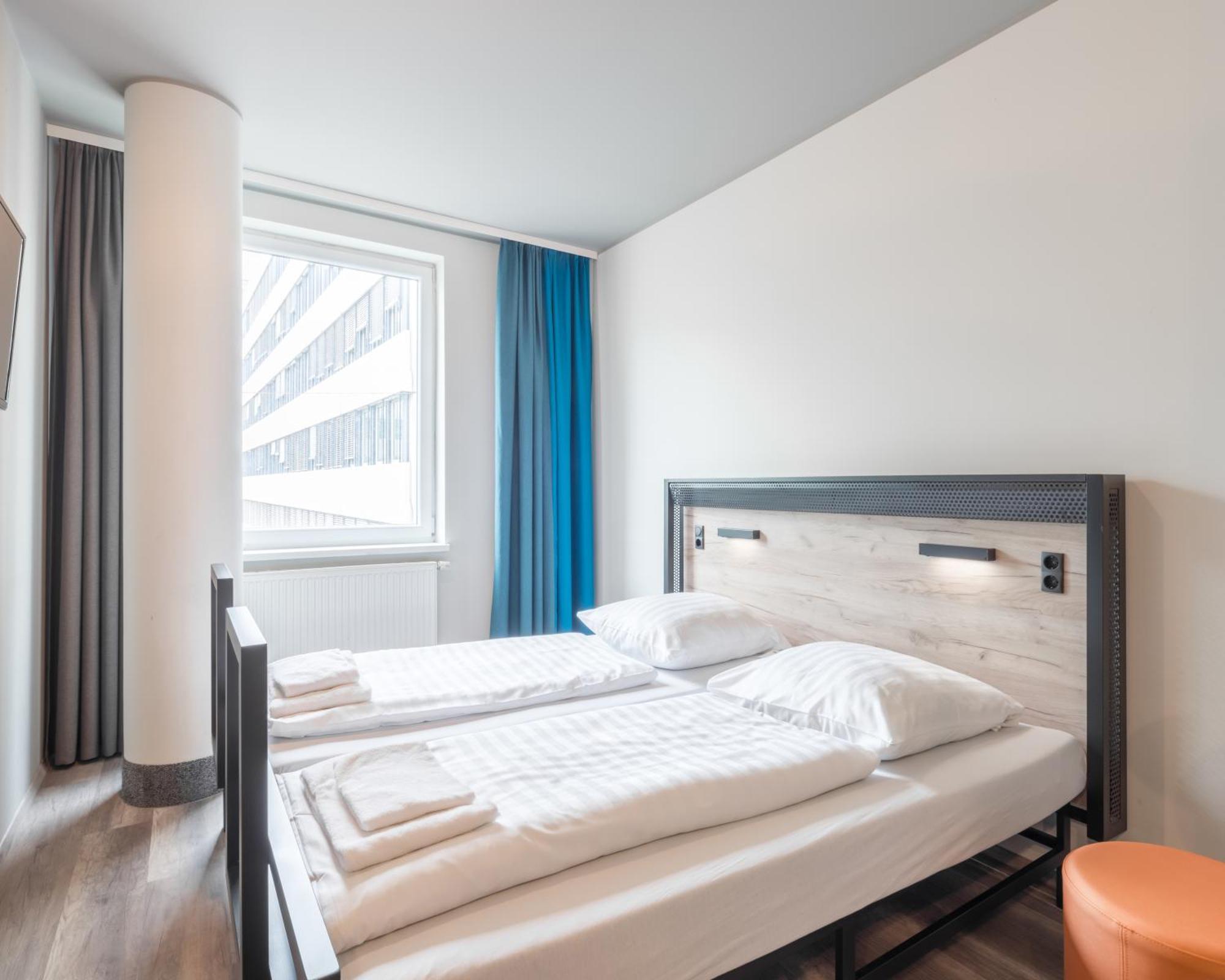 Twin Room,779660313:JPEG